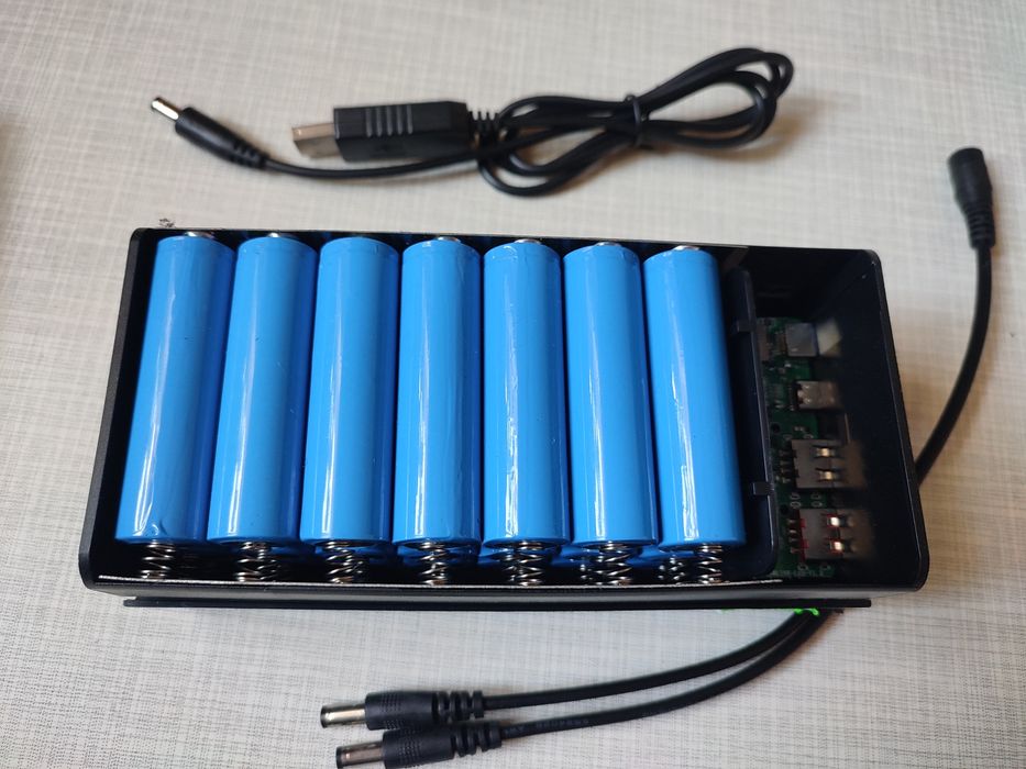 ЧЕСНИХ 56000mA-павербанк + кабель для WiFi