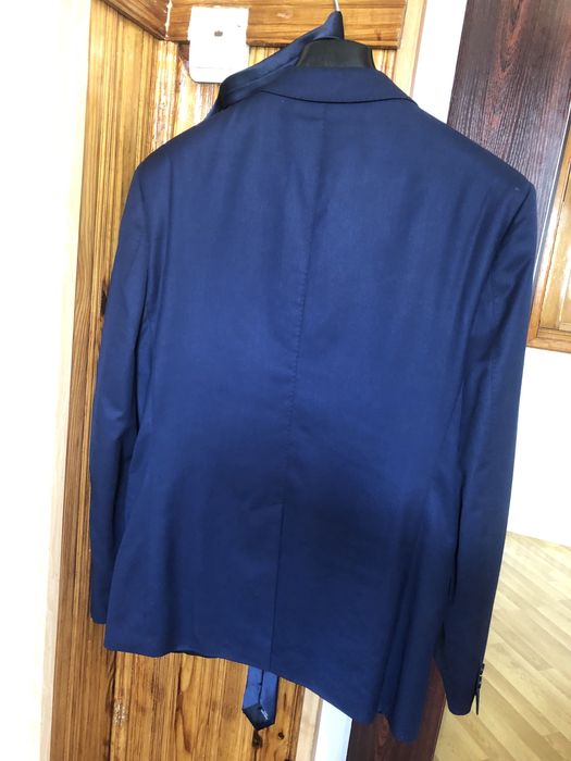 Продам мужской костюм Vels