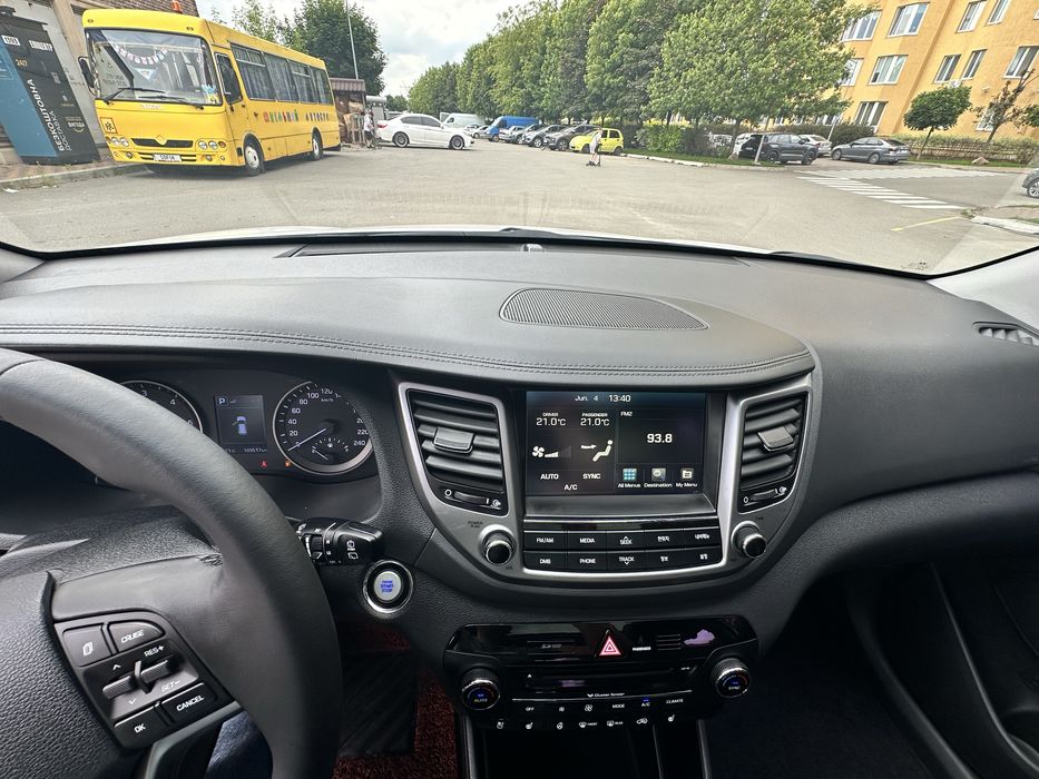 Hyundai Tucson 2015 р. Дизель: 2.0л. Автомат