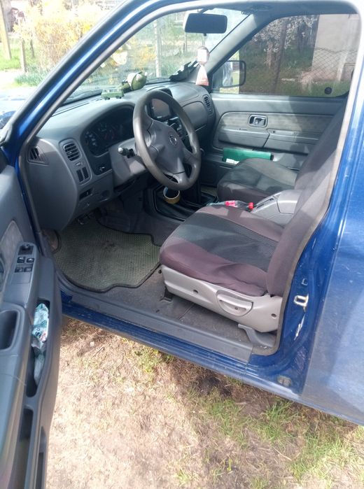 Нісан навара D22,NP300