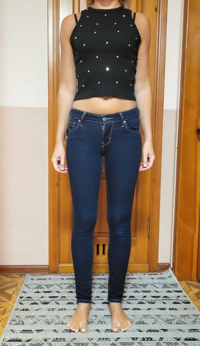 Джинсы женские Levis Skinny 25 р