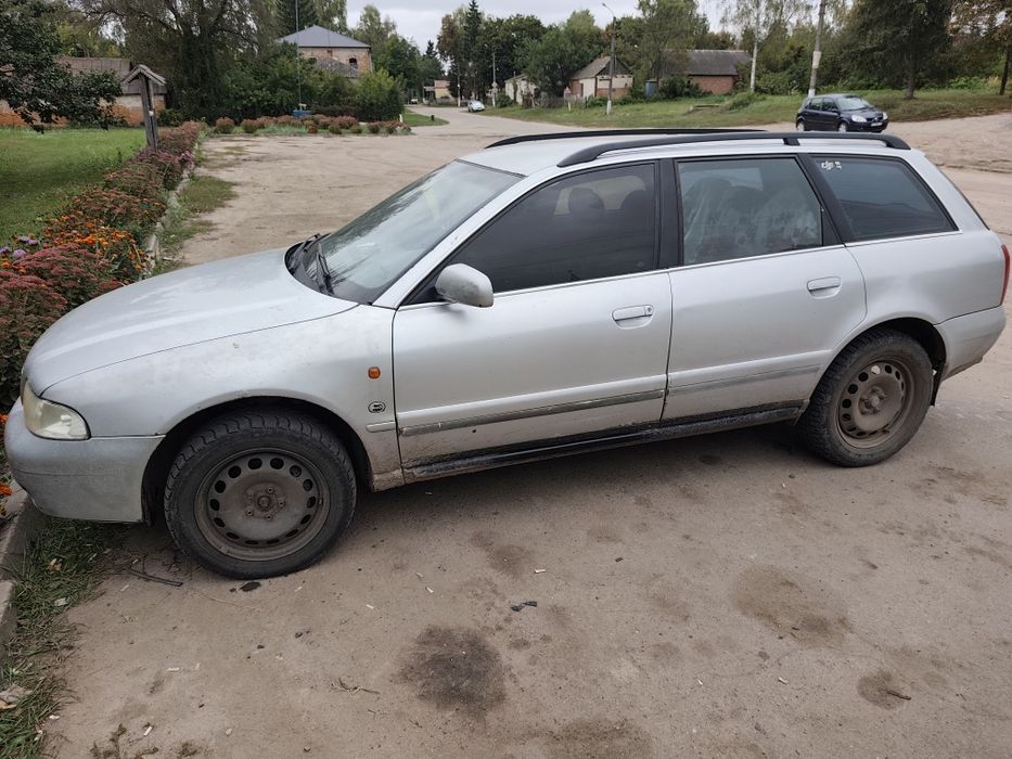 продам Ауді А4 б5