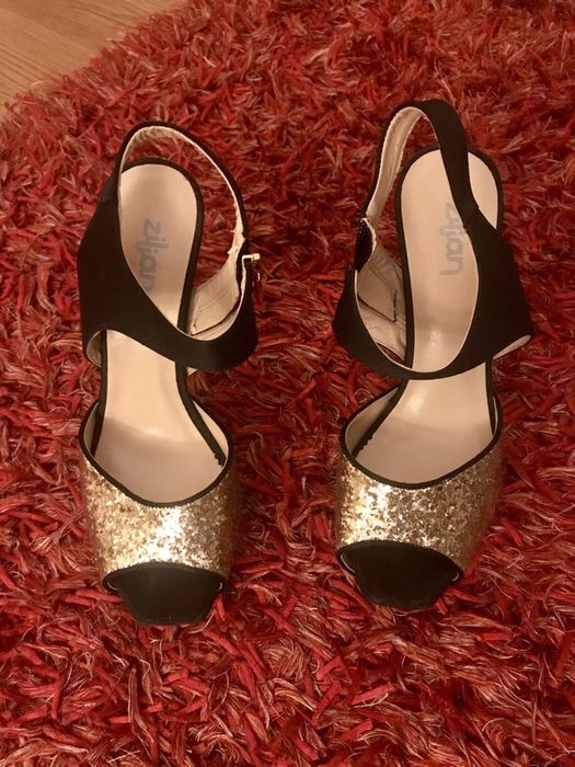 Sapatos/sandálias Zilian douradas