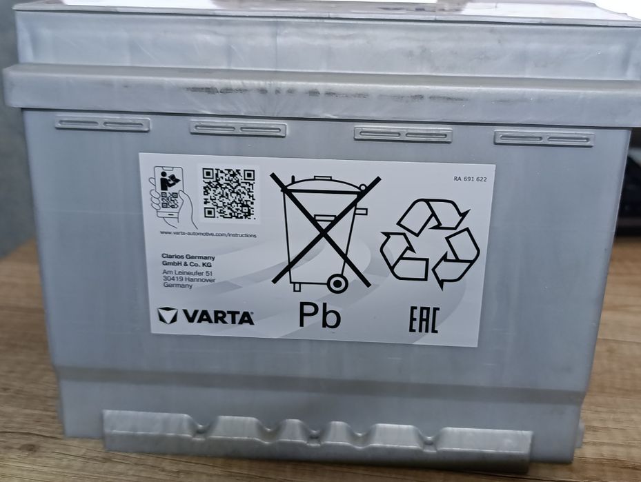 Автомобільний акумулятор Varta Silver Dynamic 63А (+/-) D39 (610EN) (5