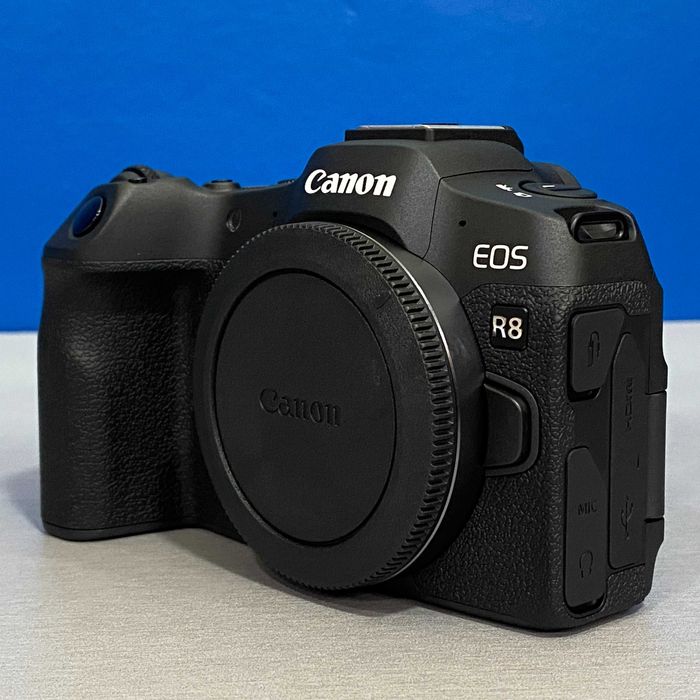 Canon EOS R8 (Corpo) - 24.2MP - NOVA - 3 ANOS DE GARANTIA