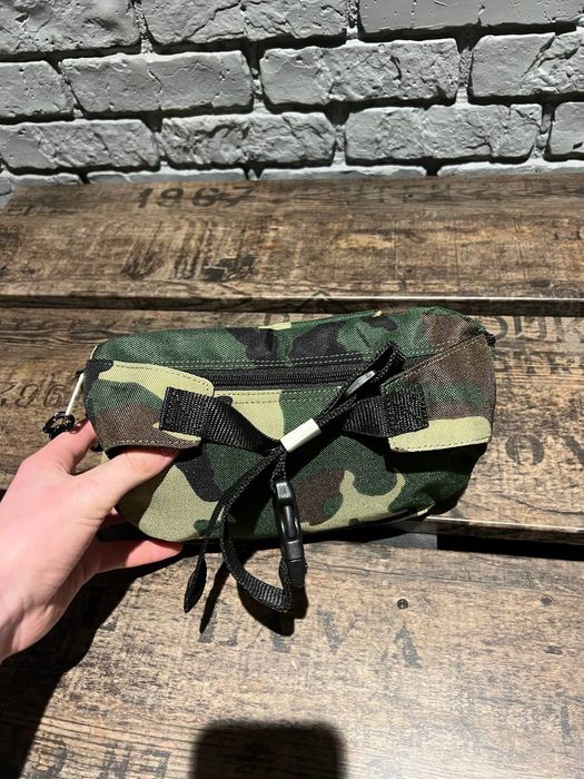 Бананка поясна eastpak камуфляж камо истпак істпак естпак сумка