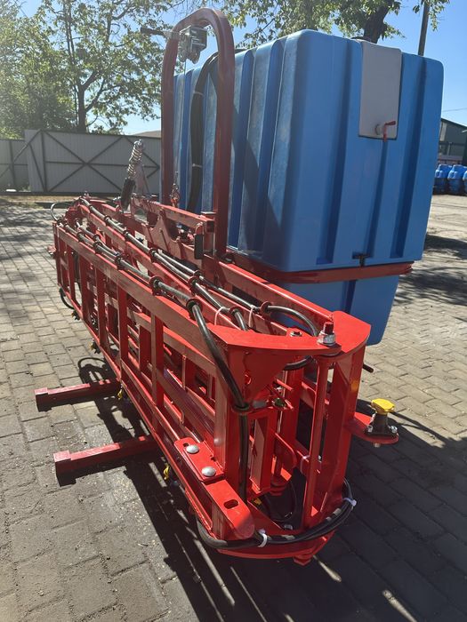 Оприскувач . Обприскувач . Оприскиватель