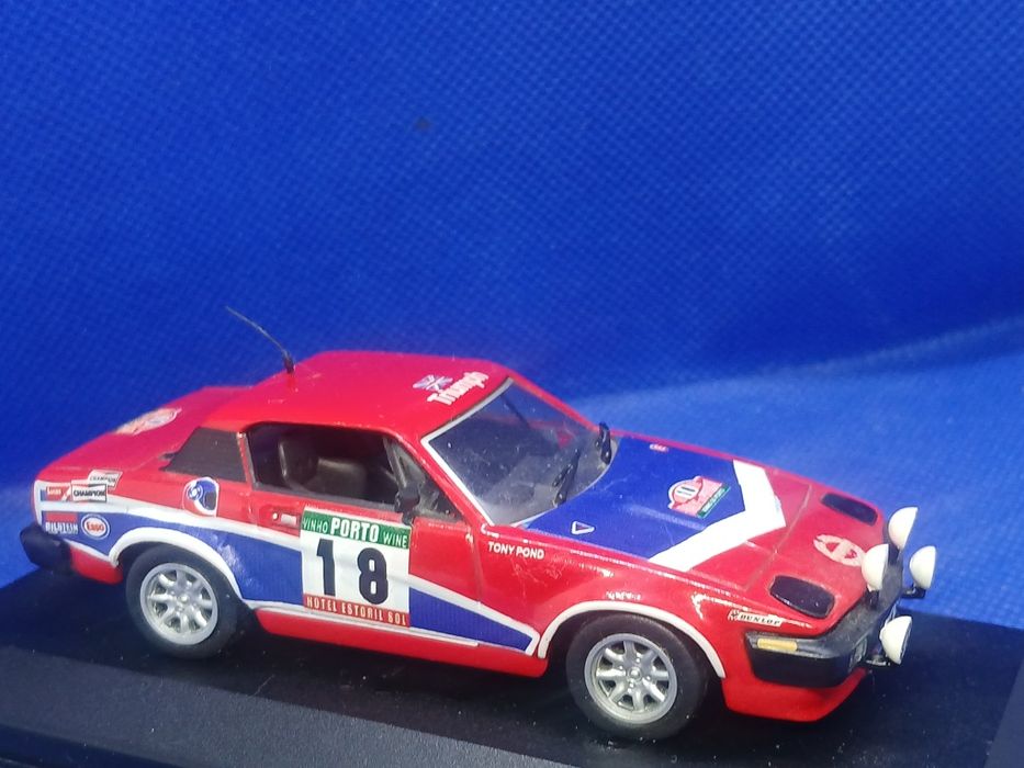 Miniatura 1;43 Triumph TR7 V8 Tony Pond Rally de Portugal  1980