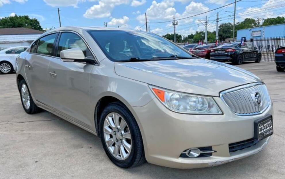 Buick Lacrosse 2012  2.4L na Części Zderzak Maska Lampa Błotnik Drzwi