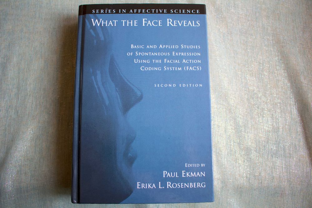 Compilação de Estudos em Facial Action Coding System, por Paul Ekman