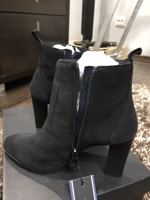 Botki Tommy Hilfiger rozm. 38