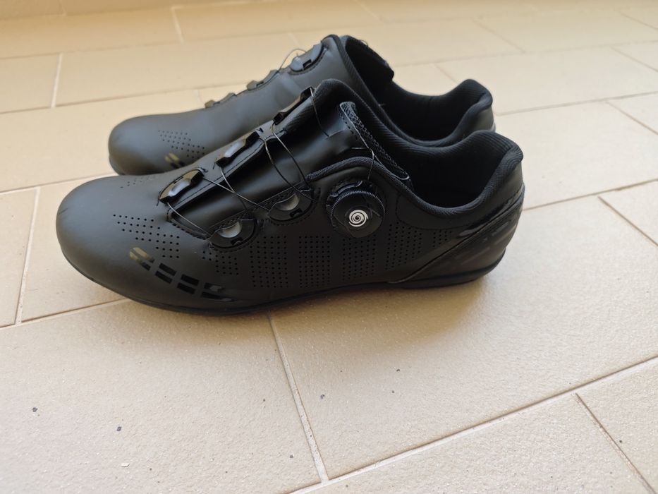 Sapatilhas de ciclismo novas - tamanho 43