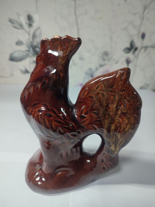 Статуэтка петушок майолика