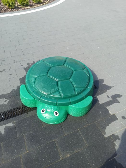 piaskownica i mini basen w jednym little tikes