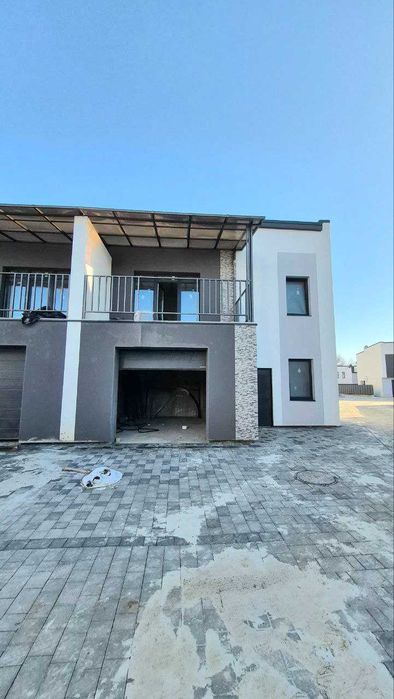 Продаж  зданого Таунхауса с Вовчинець.