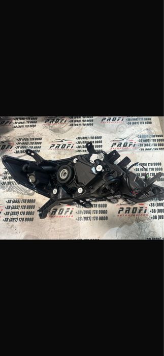 Ліва фара Toyota Land Cruiser Prado 150 (2009–2016 рр.)