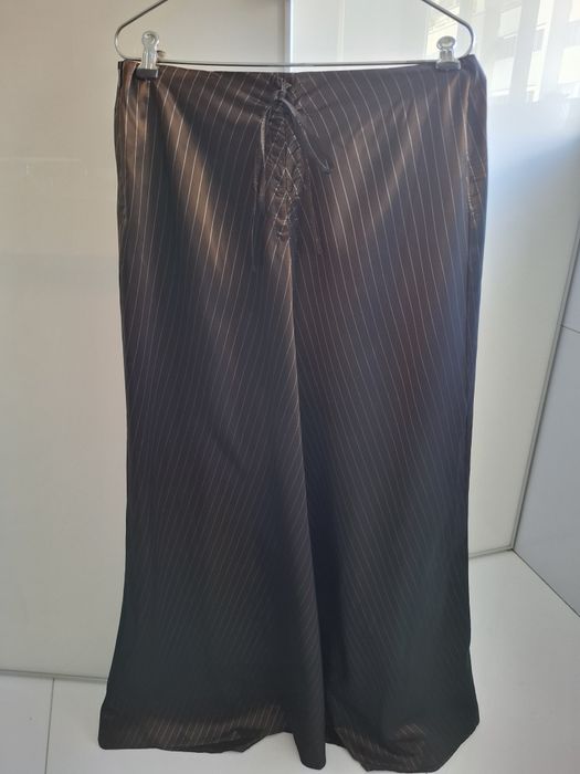 Saia acetinada comprida