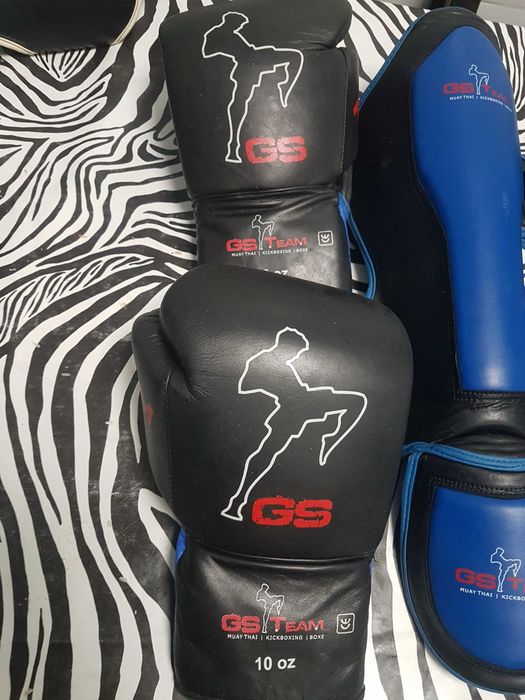 Luvas e proteções Muai thai - MMa-kickboxing,etc