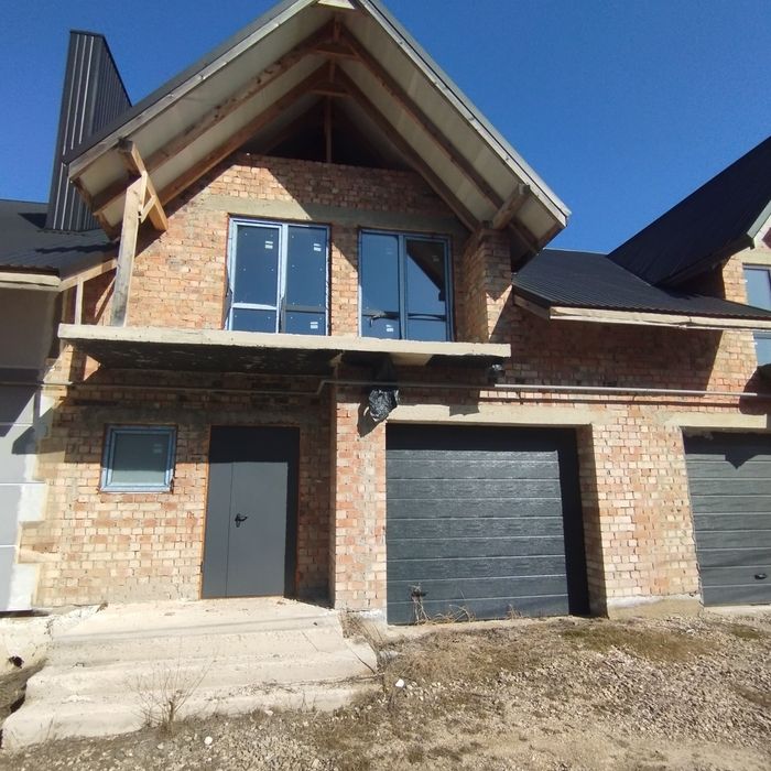 Продається котедж