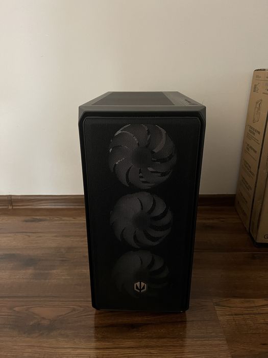 Endorfy arx 700 ARGB