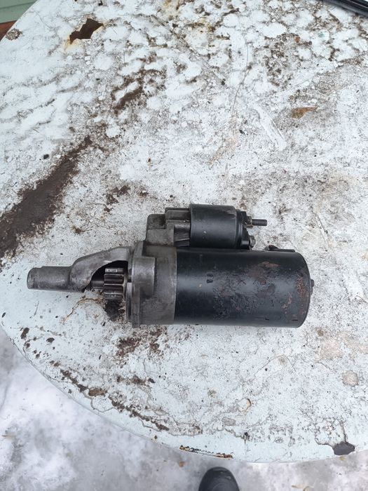 Продам стартер Ауди А6 с5 2.5 или.