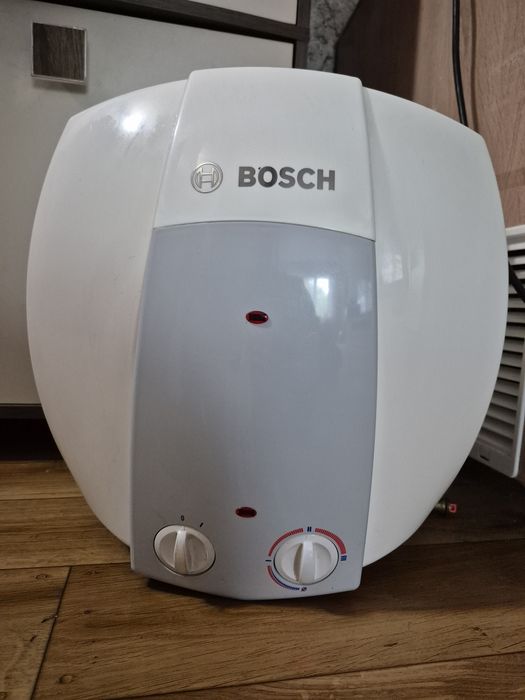 Водонагрівач BOSCH, 15 літрів