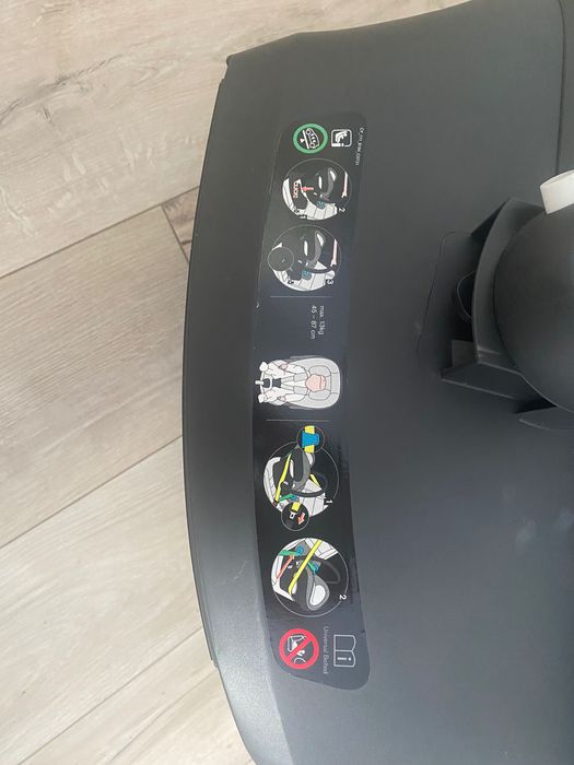 Автокрісло Cybex Aton з адапторами длі візочка