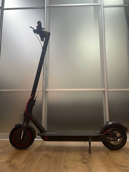 Продаю електросамокат Xiaomi Mi Electric Scooter Pro 2  за ціною 12000