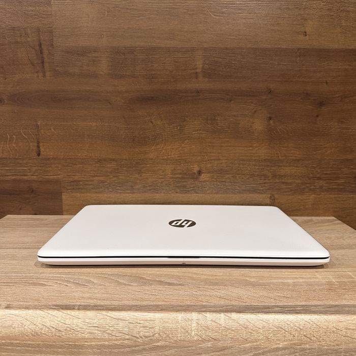 Ноутбук hp laptop 15 i7-7500 / 8 ram / 240