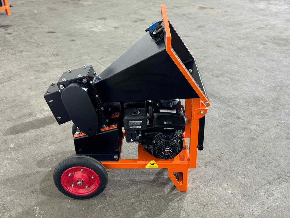 Дробилка веток,дробарка гілок ДВ60Б