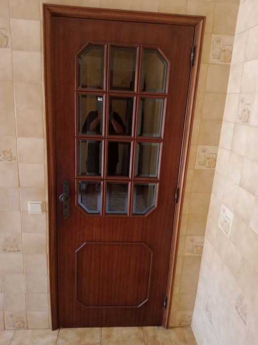 1porta de interiore com vidros lapidados