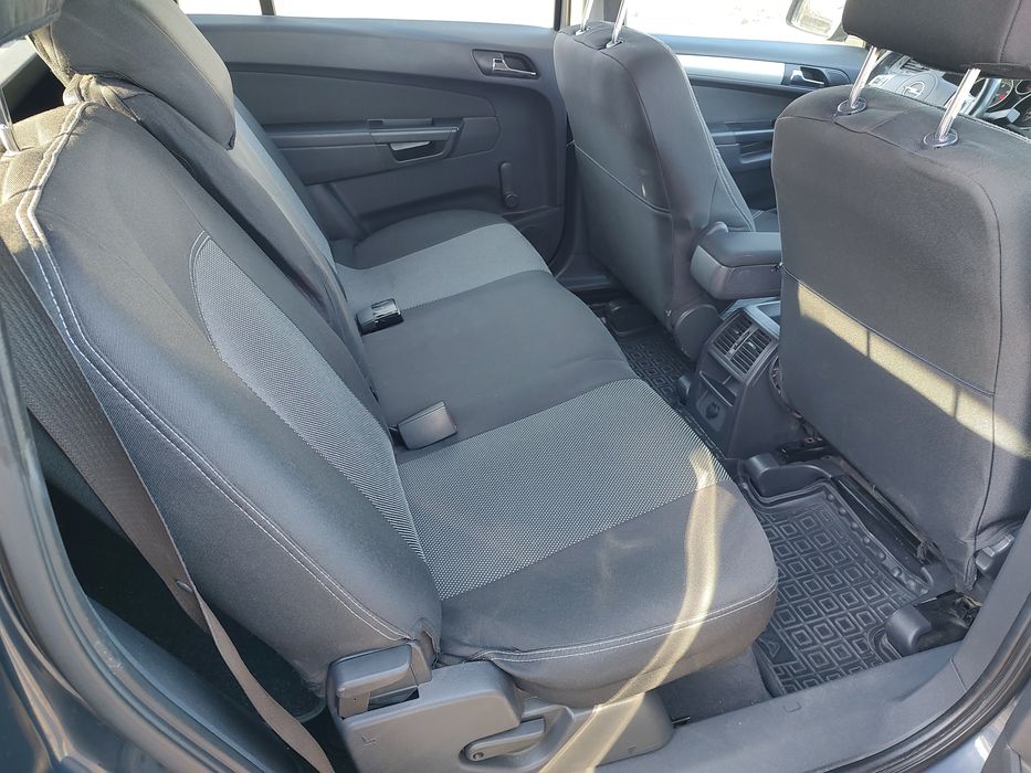 Opel Zafira 1.7 дизель 7 мест