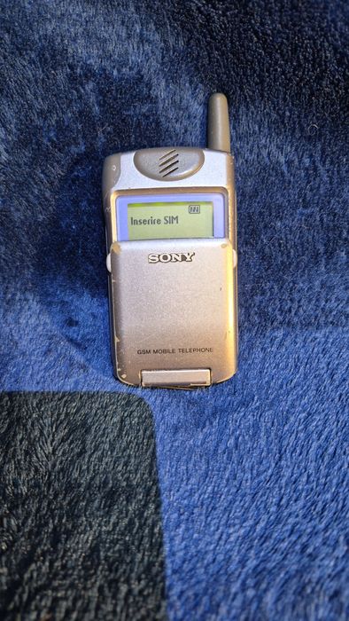 мобільний телефон Sony CMD-Z5