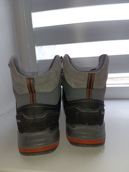 Ботінки /Черевики /Взуття /WATERPROOF Quechua  48р