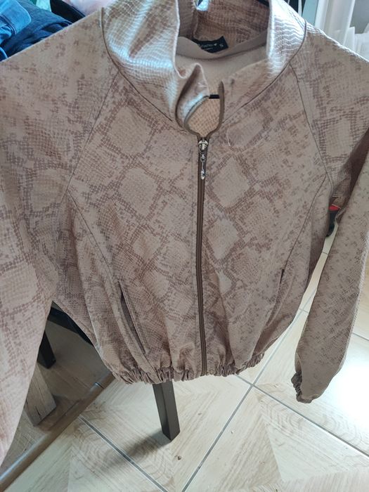 Kurtka, Bomberka lekko ocieplana