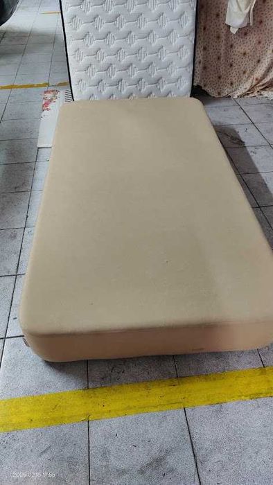 Sommier sem arrumação cama de solteiro espetacular
