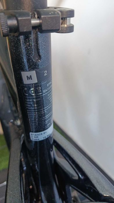 Bicicleta Giant Strance 29 ELETRICA Tamanho M (2025 )  _ BATERIA EBIKE  625Wh, compatível com extensor de alcance EnergyPak Plus