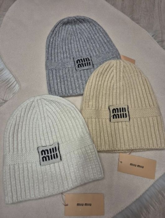 Шапка жіноча беж