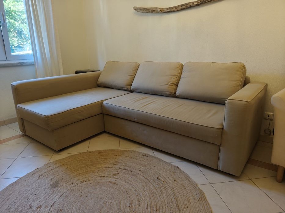 Sofá-cama com chaise longue IKEA– Em excelente estado