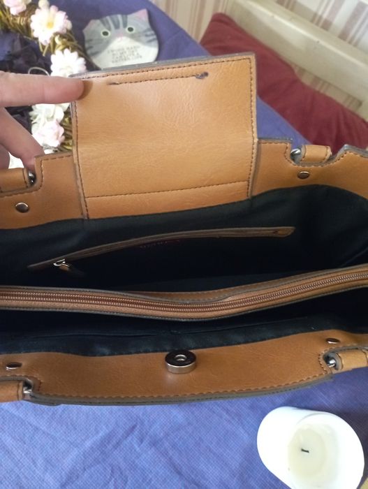 Велика вмістка сумка від Merona ,можна і для ноутбука