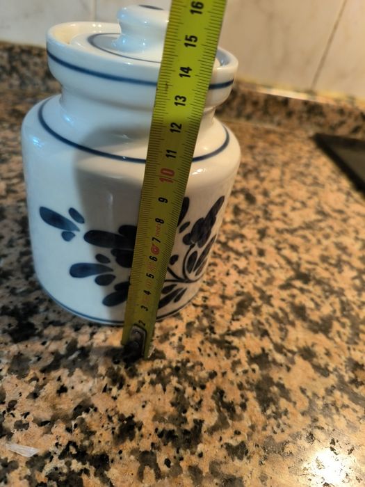 Pote em louça de Viana