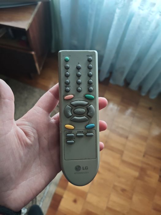 Продам телевізор LG 21fs7rg