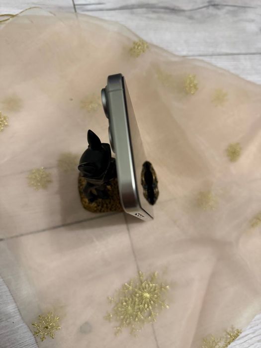 Продам iPhone 16 pro max 256gb CЄ