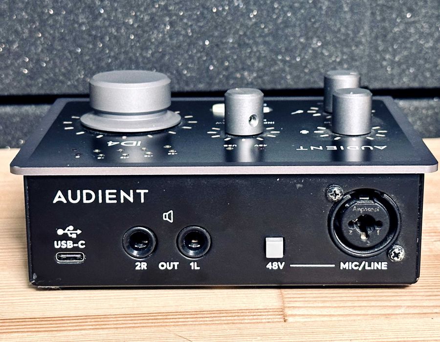 DTM・DAW AUDIENT iD4 mk2 Audient iD4 MKII - 2 in 2 out High Performance USB Interface