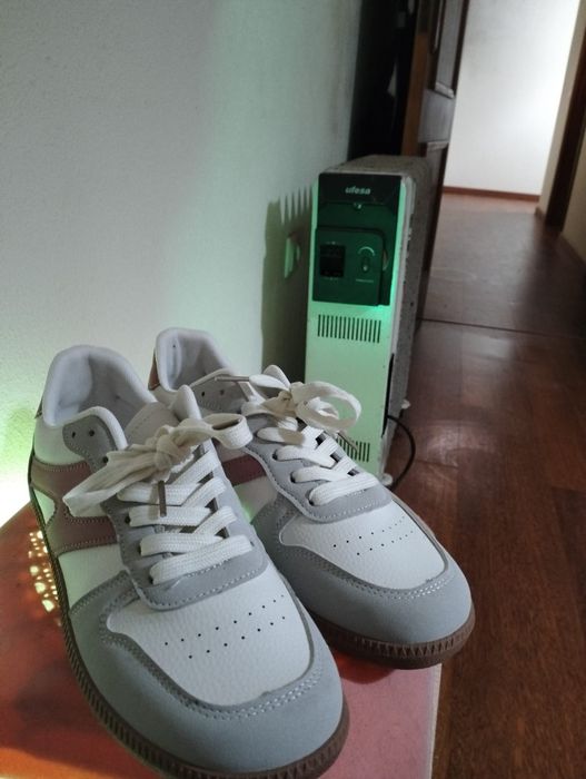 Sapatilhas rosa novas