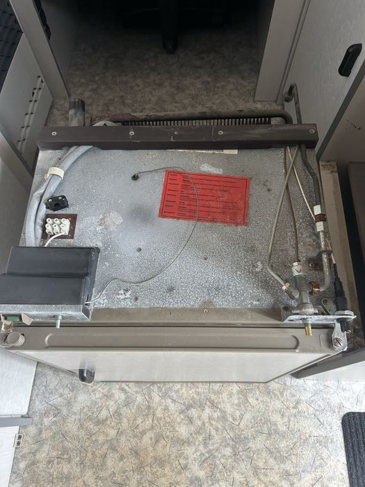 Lódowka kempingowa electrolux 12V/220V/gaz przyczepa kamper