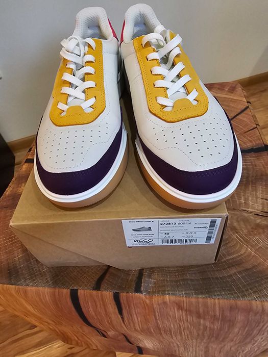 Ecco Street Court 40