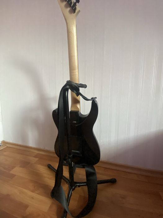 Jackson JS11 Dinky + Fender Frontman 10G + akcesoria