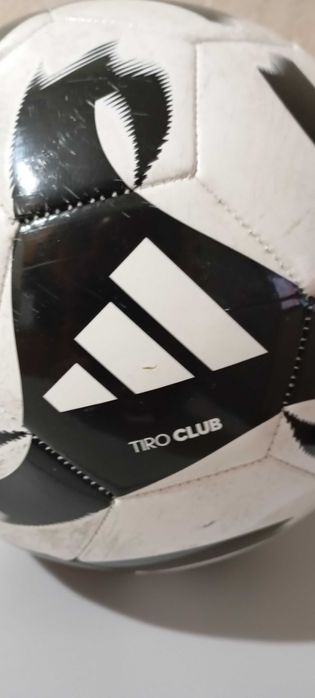 Bola adidas tiro club