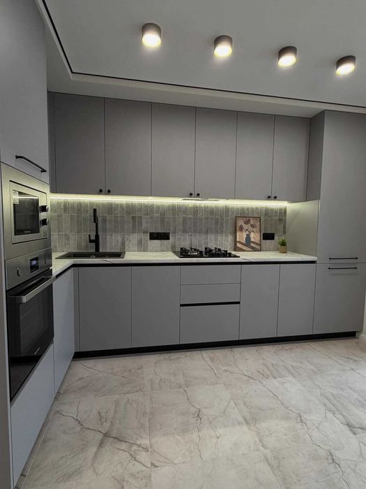 Стильна квартира поблизу ТРЦ Подоляни